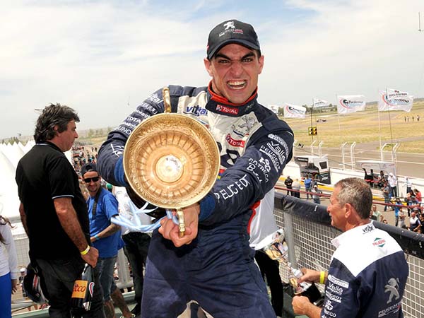 Grito campeón en Viedma y se alzo con el bicampeonato