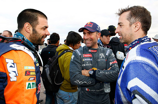 Peterhansel saca ventaja. Price se mantiene adelante