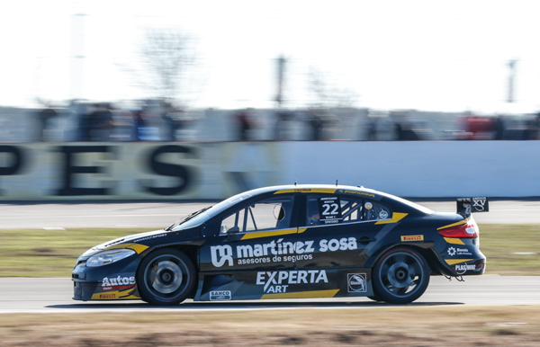 Pole position y récord en Rafaela para Renault Sport