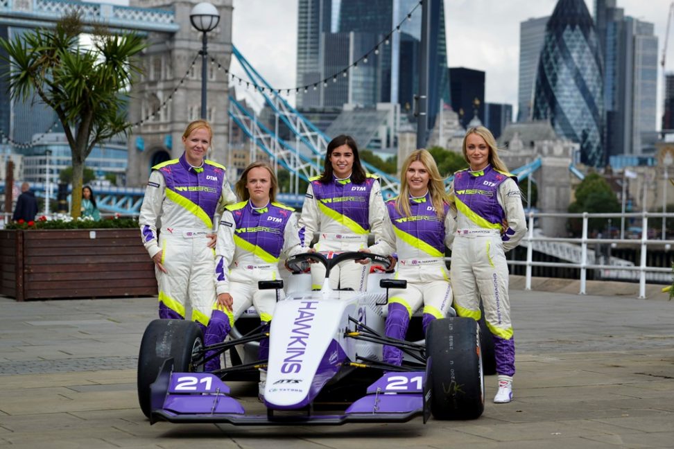 La W Serie concluye su primera temporada en Brands Hatch