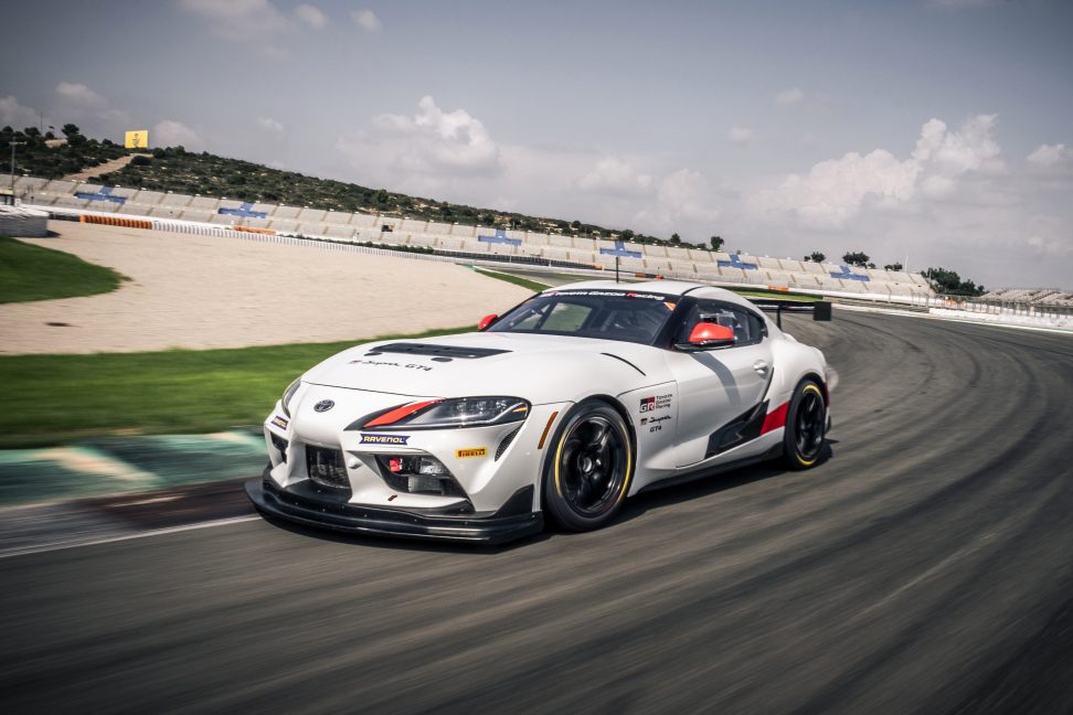El GR Supra GT4 ya está disponible para equipos cliente