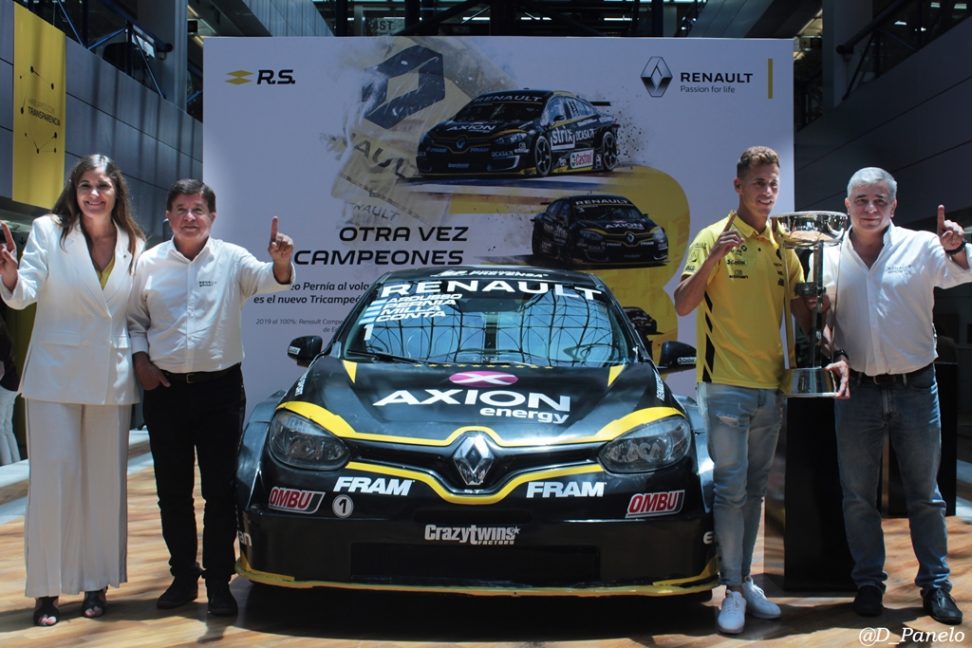 Renault Argentina homenajeó a los campeones del Super TC2000