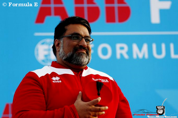 Dilbagh Gill  Con COVID-19 positivo