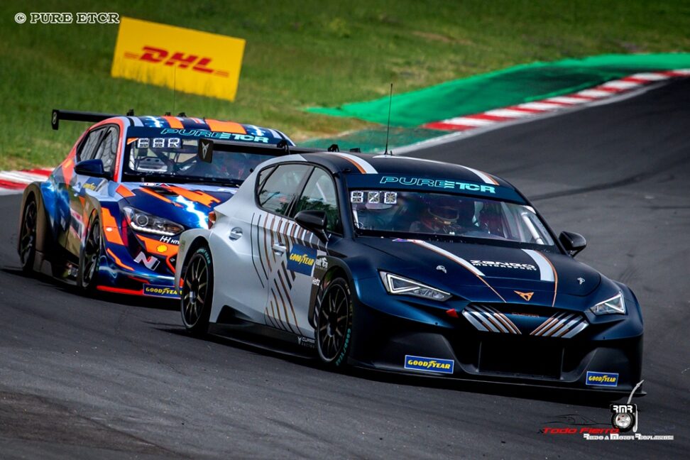 Azcona y Ekström lideran en el primer día de carreras de PURE ETCR