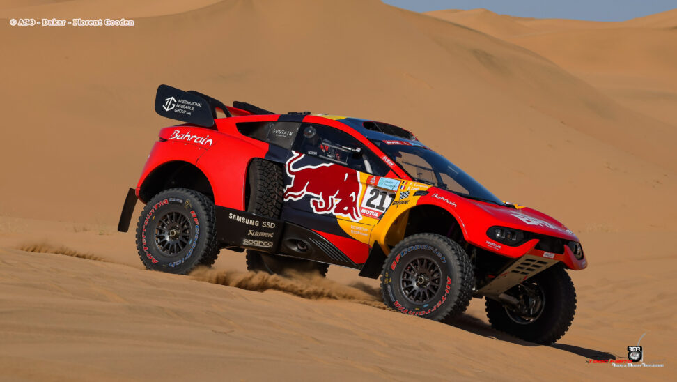 Dakar 2022 Etapa 2: Loeb acorta diferencias sobre Al-Attiyah