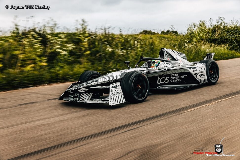 Sacha Fenestraz piloteó el Gen3 de Jaguar Racing