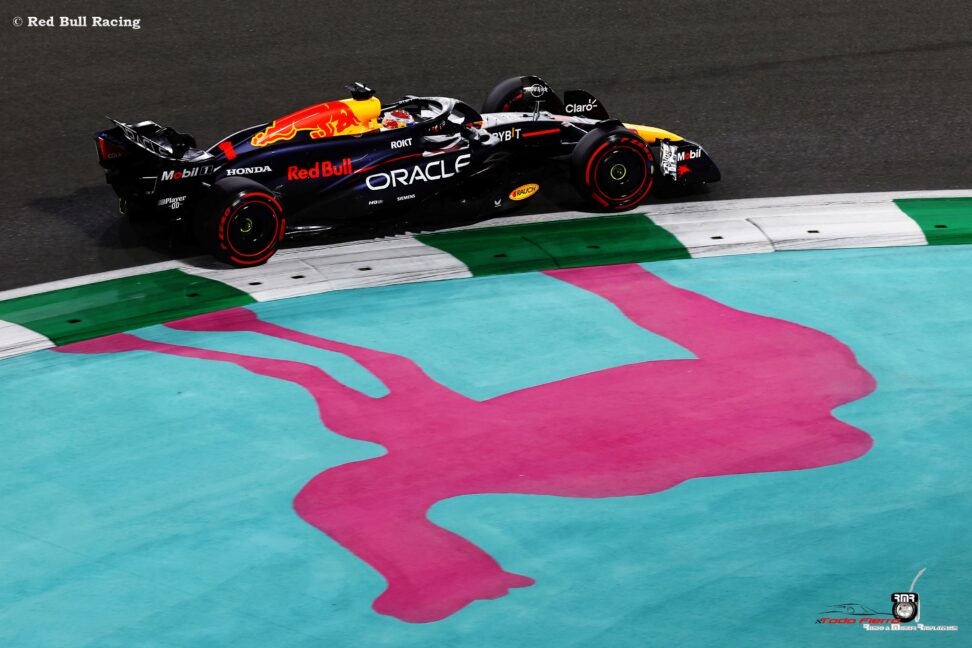 Indiscutida pole de Verstappen en Arabia
