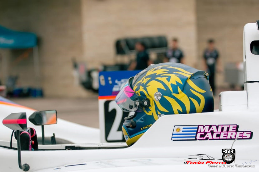 En sociedad con Rafa Racing y McCumbee McAleer Racing, Maite Caceres correrá en la Copa Mazda