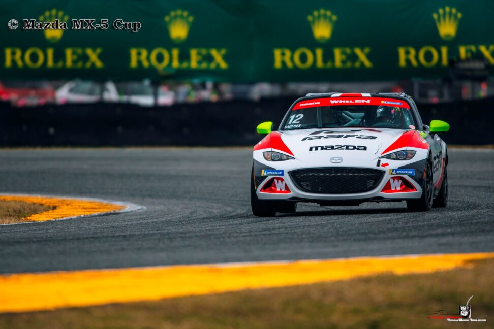 Del cajón 21 al 14° lugar, Maite se hace respetar en la Mazda MX-5 Cup